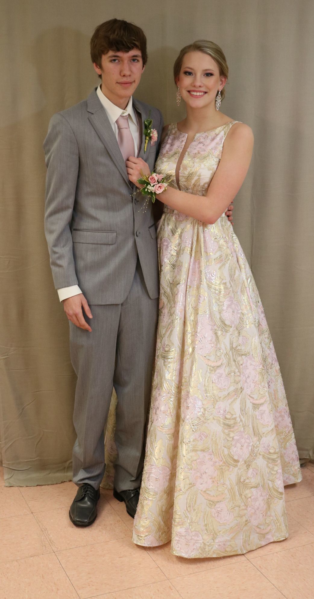 FCHS Prom March 39.JPG